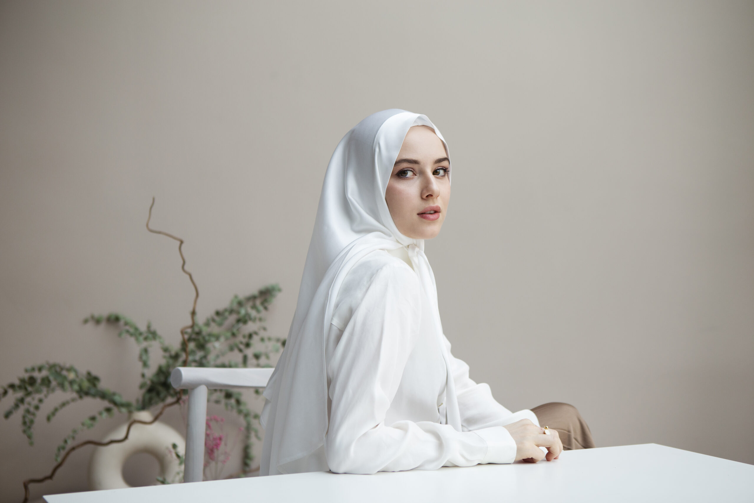 Cara Memilih Produk Perawatan Rambut yang Tepat untuk Wanita Berhijab