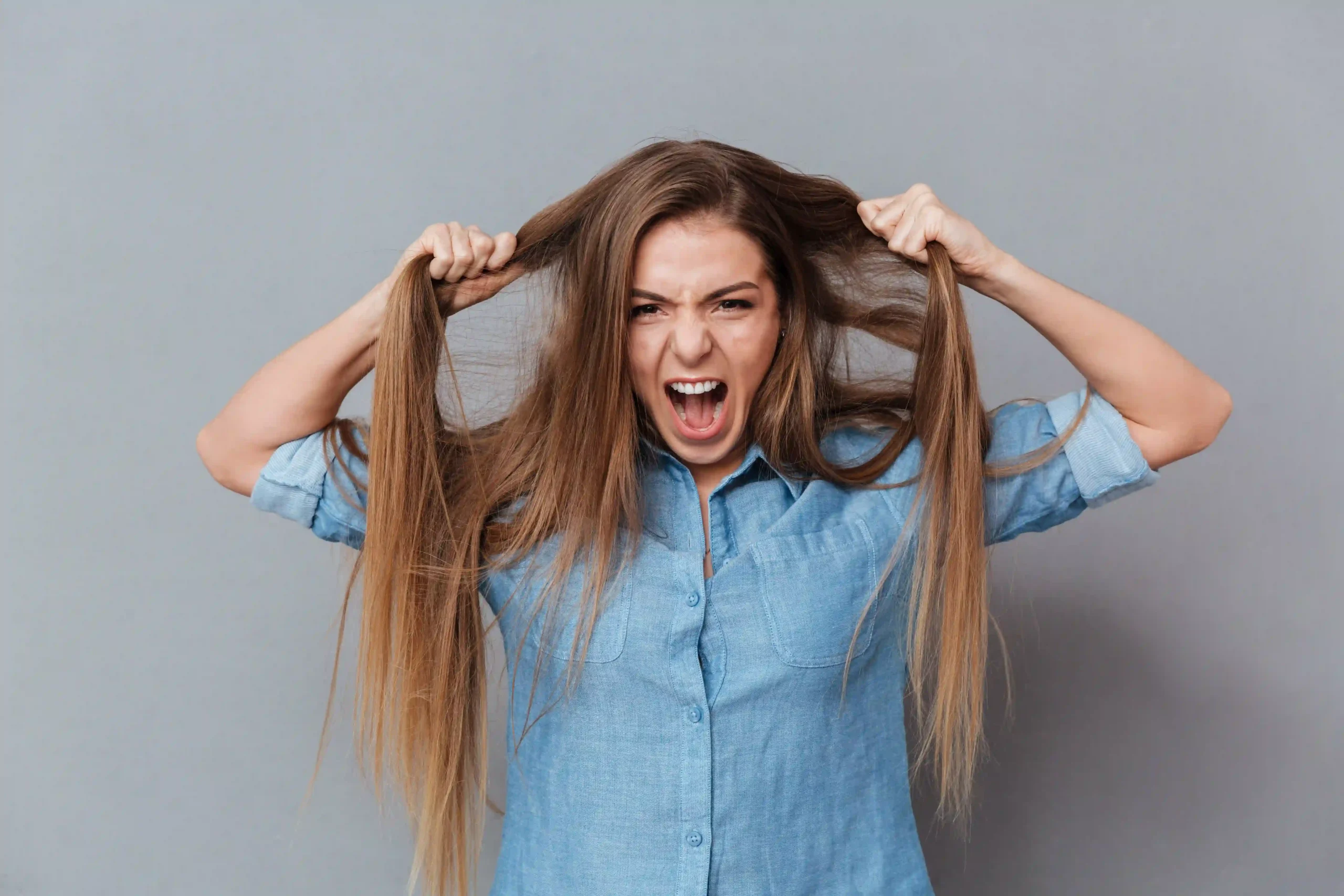 Penyebab Rambut Rontok Kering dan Kusam